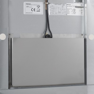 RF 505 Mrazicí skříň plné dveře