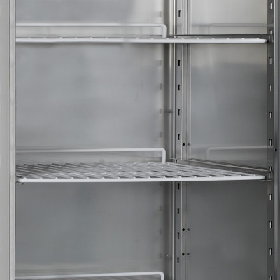 RF 1010 Mrazicí skříň plné dveře