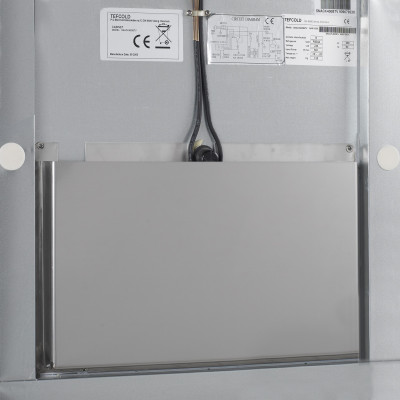 RF 1010 Mrazicí skříň plné dveře