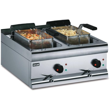 VAŘIČ TĚSTOVIN ELEKTRICKÝ PB 66